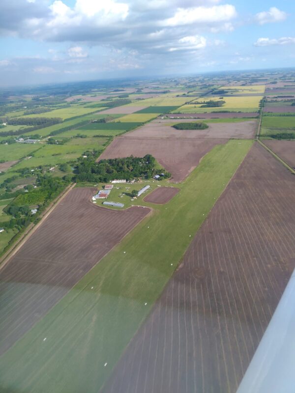 Vista aérea de la pista y las instalaciones del club